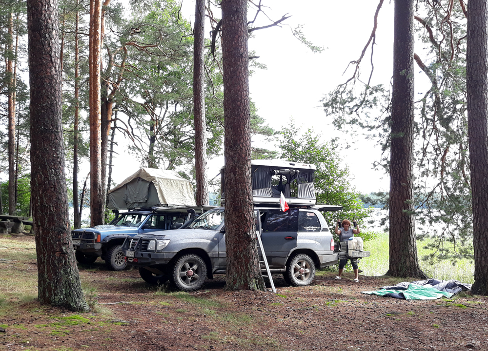 Lithuania off-road 4x4 route - campsite by the lake